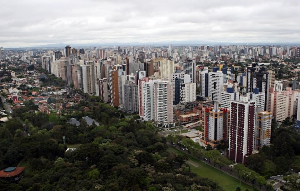 Genérica, legislação propõe diretrizes para o desenvolvimento sustentável do município, como o incentivo ao transporte coletivo e não motorizado | Albari Rosa/ Gazeta do Povo