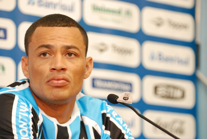Léo Gago terá que disputar posição com os volantes Fábio Rochemback e Fernando no Grêmio | Vinicius Roratto / Correio do Povo