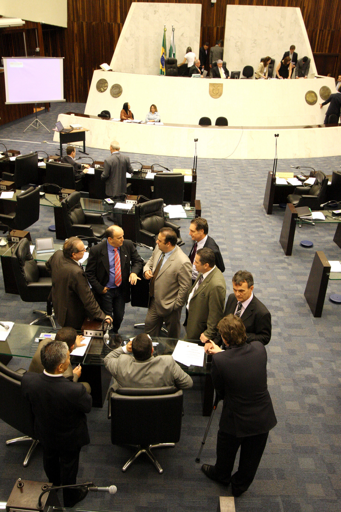 Deputados votaram 64 projetos de lei nesta quarta-feira (14), 24 deles à tarde e outros 40 à noite | Nani Gois / Divulgação Alep