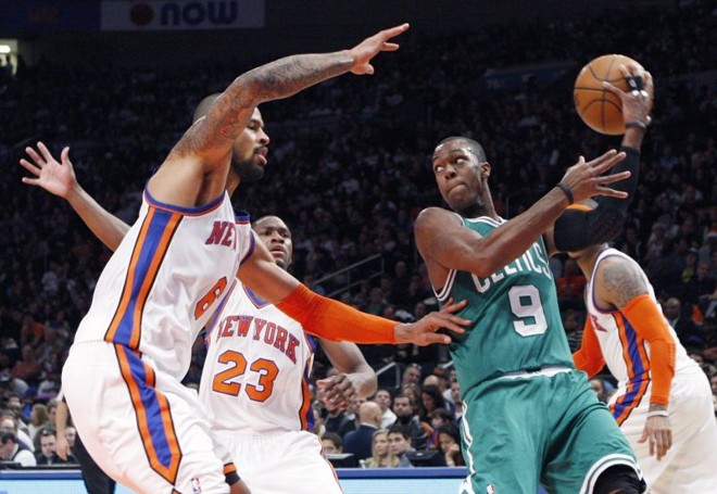 Rajon Rondo anotou 31 pontos para os Celtics, mas não evitou a derrota diante dos Knicks por 106 a 104 | 