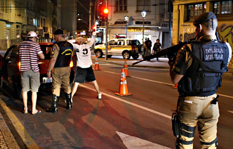 Em Curitiba, o Batalhão de Trânsito da Polícia Militar diz fazer duas operações de fiscalização a cada dia | Marco André Lima/Gazeta do Povo