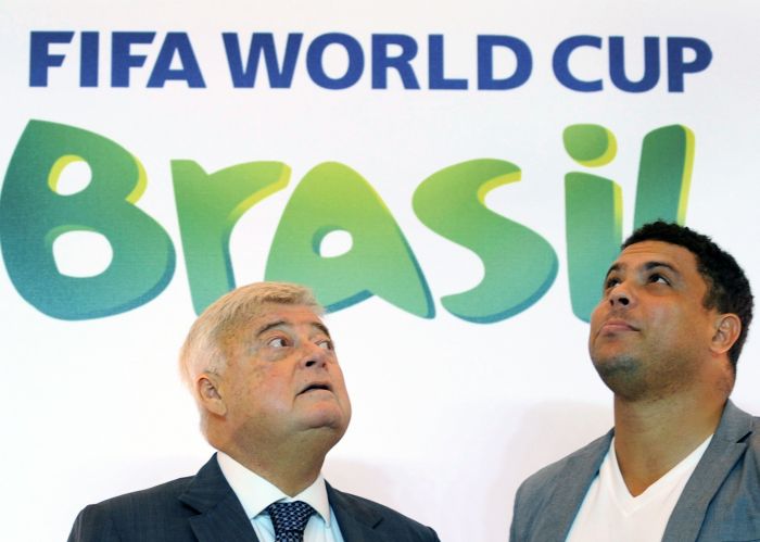 Ronaldo foi anunciado pelo presidente do COL e da CBF, Ricardo Teixeira, como novo membro do Conselho Administrativo da organização da Copa 2014 | Antonio Scorza / AFP