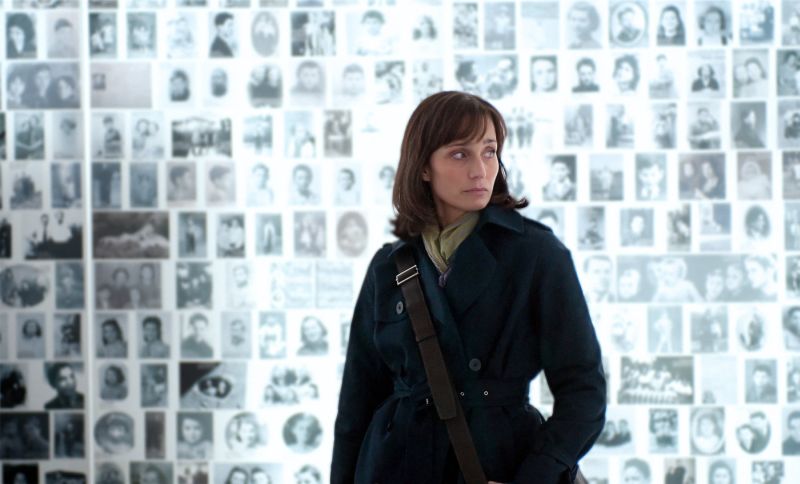 Interpretação sutil e cativante da atriz inglesa radicada na França Kristin Scott Thomas garante eficiência à narrativa | Divulgação