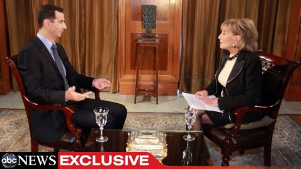 Presidente sírio em entrevista a Barbara Walters, da rede ABC | ABC News/Rob Wallace