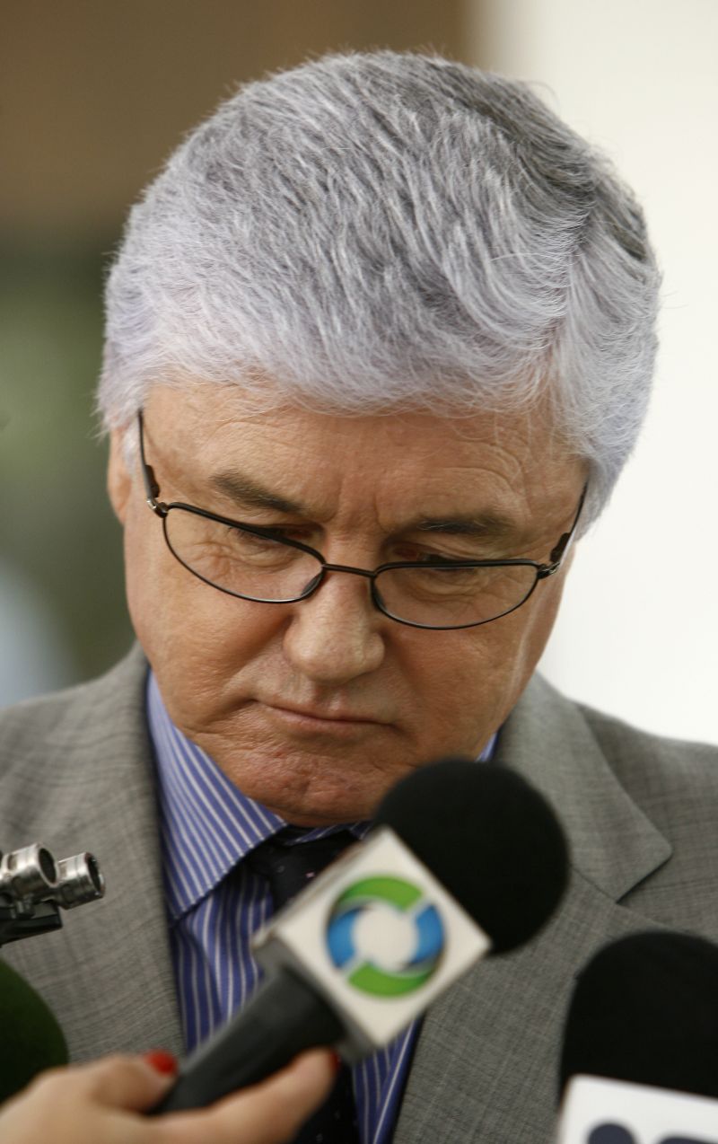 Não se pode jogar no lixo tudo o que foi conquistado neste ano aqui na Assembleia. O alerta da imprensa mais uma vez nos trouxe o debate e nos ajudou a tomar a decisão certa. Valdir Rossoni, presidente da Assembleia paranaense | Hugo Harada/ Gazeta do Povo