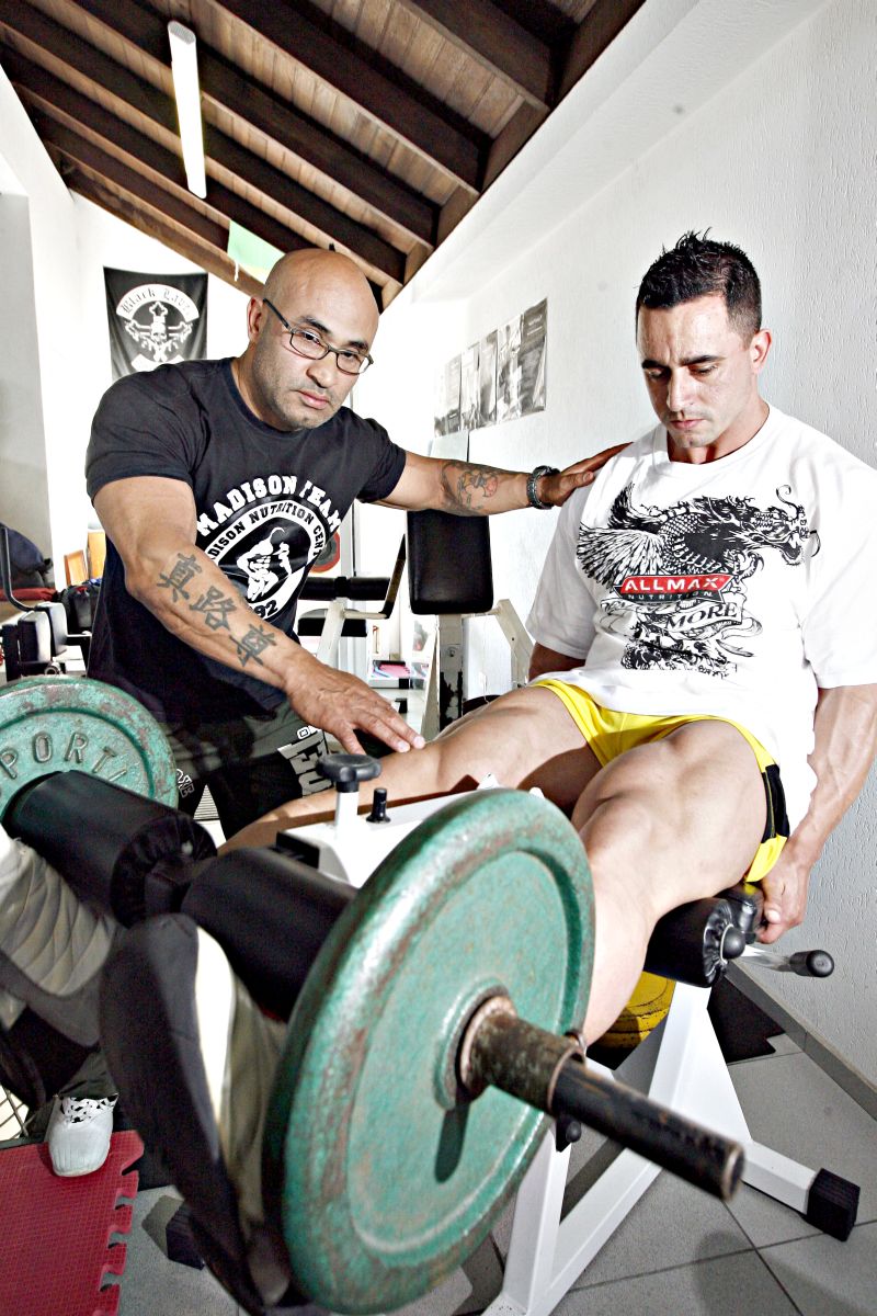 Madison Ramos em ação na academia: trabalho quase clandestino de fortalecimento muscular | Felipe Rosa/ Gazeta do Povo