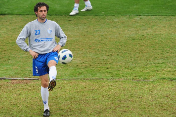 Depois de Marcel, Lincoln é o segundo reforço do Coritiba para 2012 | Flávio Neves / Diário Catarinense