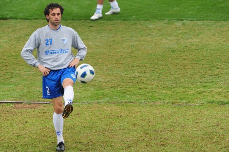 Depois de Marcel, Lincoln é o segundo reforço do Coritiba para 2012 | Flávio Neves / Diário Catarinense