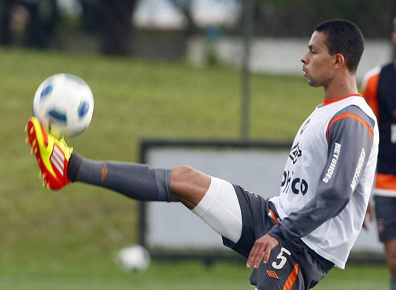Wendel seguirá na lateral direita do Furacão na última partida da temporada | Daniel Castellano / Agência de Notícias Gazeta do Povo