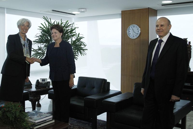 A diretora-geral do FMI, Christine Lagarde, se reuniu pela manhã em Brasília com a presidente Dilma Rousseff e com o ministro Guido Mantega para discutir os efeitos da crise econômica internacional | REUTERS/Ueslei Marcelino