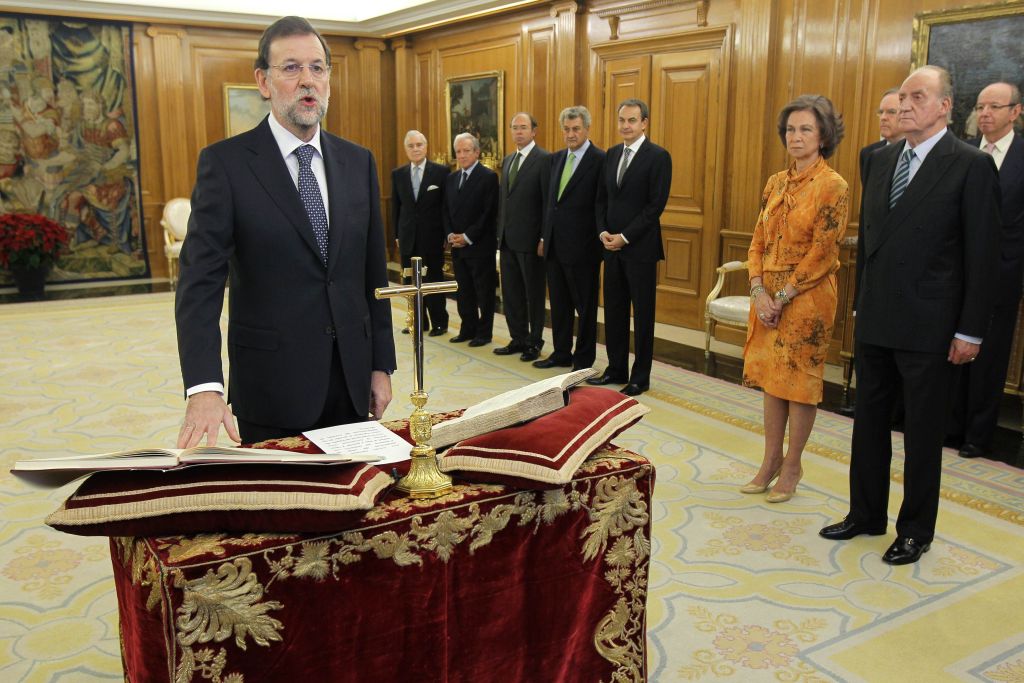 Novo primeiro-ministro espanhol toma posse | Reuters