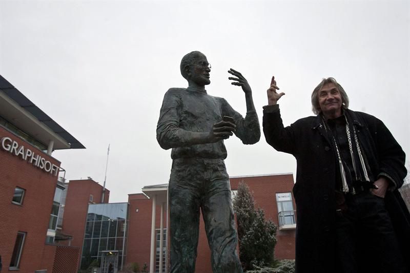 Estátua de Steve Jobs na Hungria | EFE