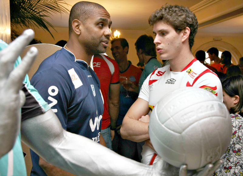 O veterano Anderson, ex-jogador da seleção, atualmente no Vivo/Minas, e o levantador Bruno, da seleção e do Cimed/Sky | CBV