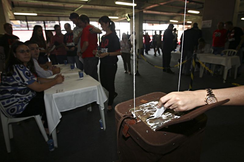 Eleição no Atlético ocorre até as 19h | Felipe Rosa / Gazeta do Povo