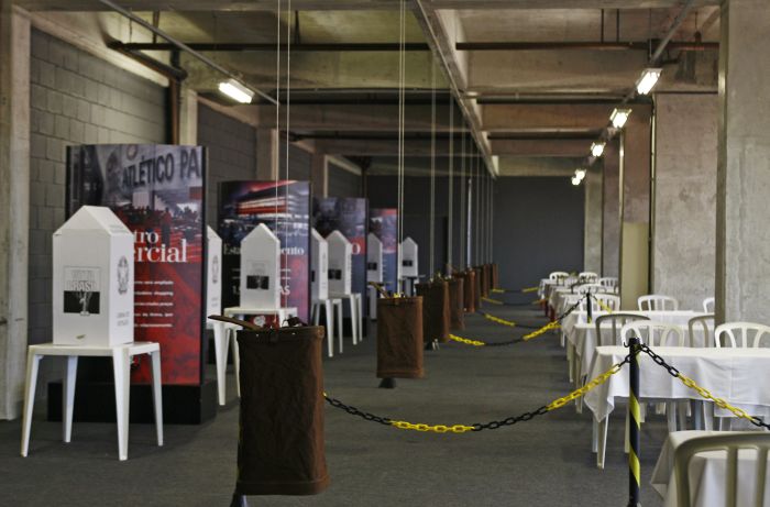 As 12 urnas que serão usadas na eleição atleticana de quinta-feira estão instaladas na Arena | Hugo Harada / Gazeta do Povo