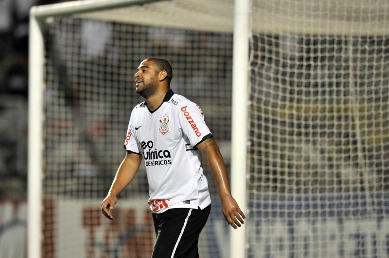 Adriano terá de mostrar serviço na Libertadores para convencer a diretoria de que vale o custo-benefício | Nelson Almeida / AFP