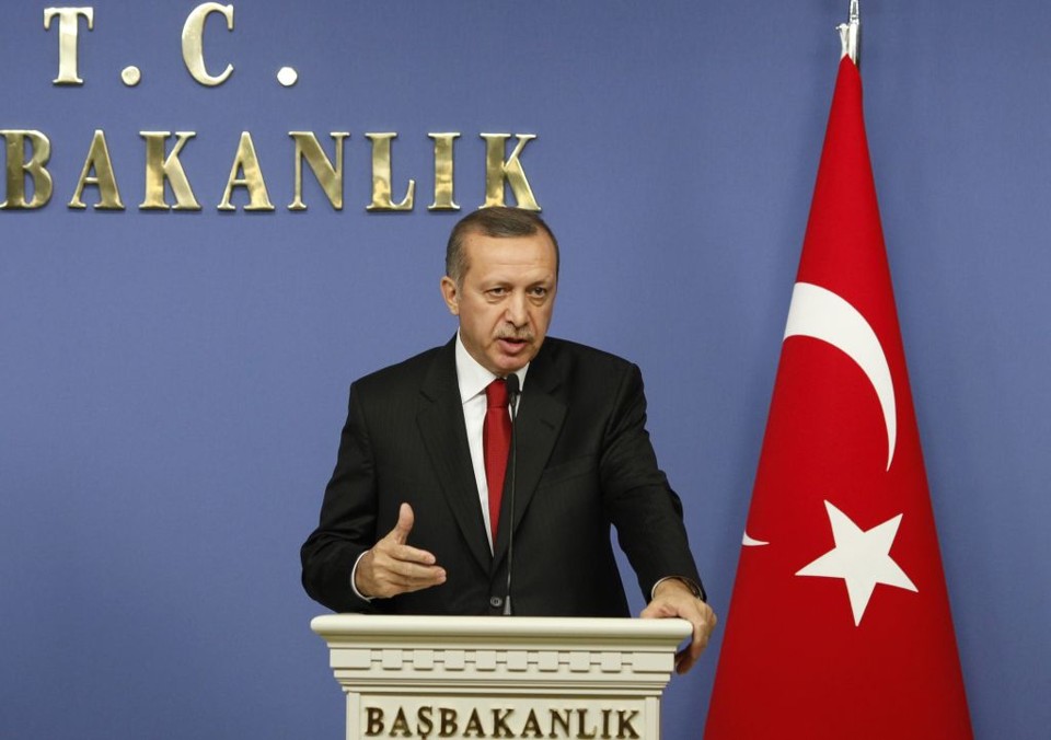 Primeiro-ministro turco, Recep Tayyip Erdogan, anuncia suspenção de relações com a França | Reuters
