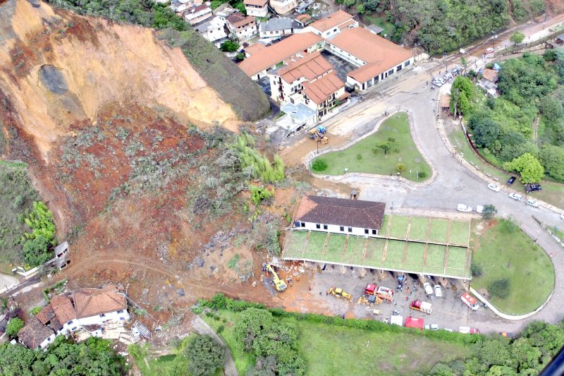 Rodoviária de Ouro Preto, onde dois taxistas foram soterrados na madrugada de terça-feira | Amadeu Barbosa/Jornal Hoje em Dia