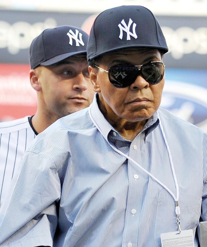 Ali durante jogo de beisebol nos EUA, já sofrendo de Mal de Parkinson | 