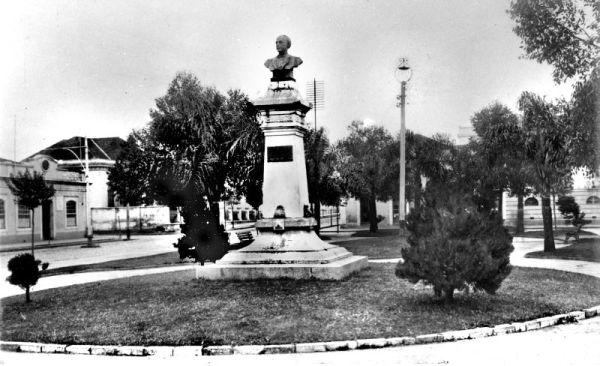 A Praça Zacarias em 1920 | Acervo histórico CD