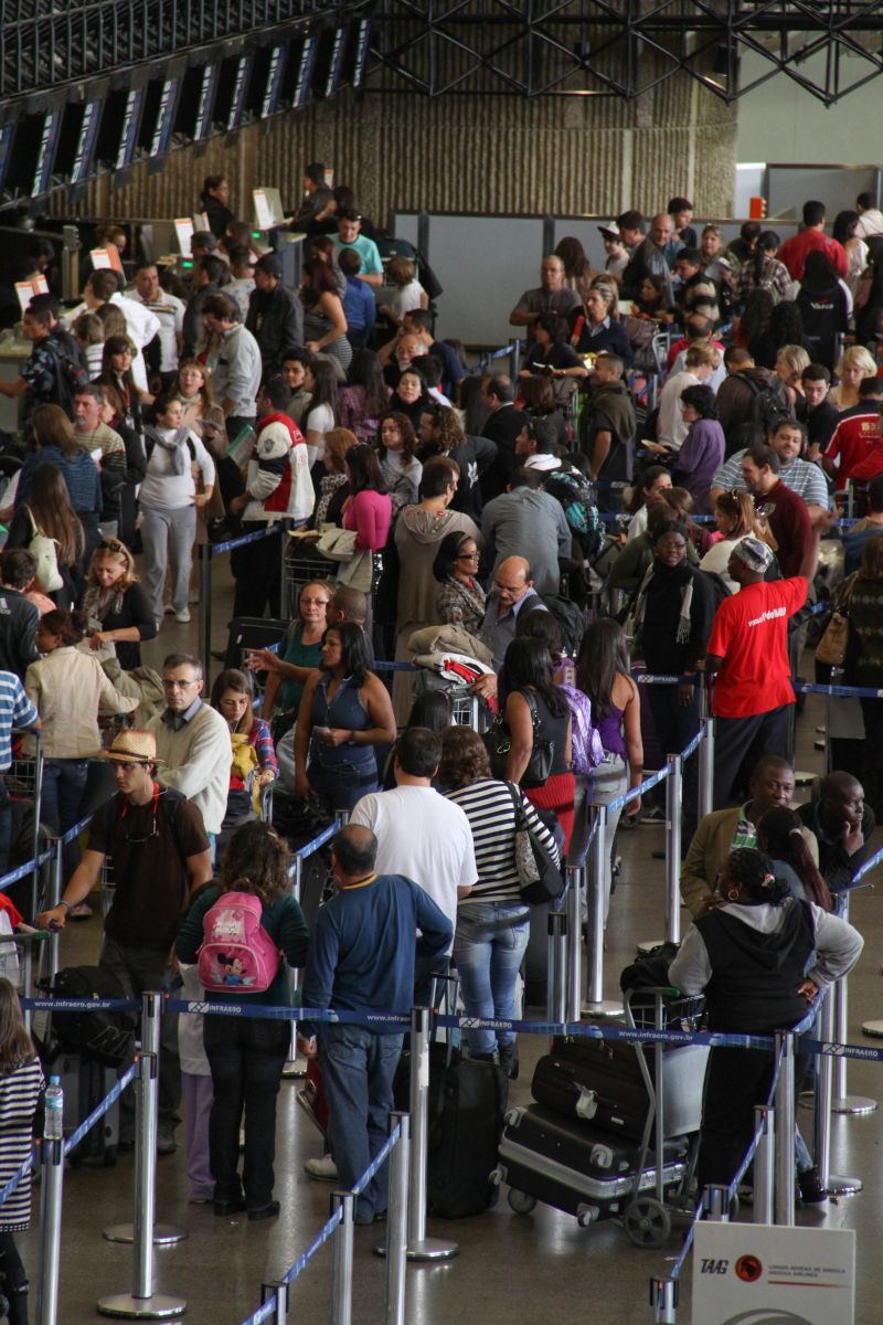 Movimentação no aeroporto de Guarulhos: analistas não veem grandes mudanças pelos próximos cinco anos | Daniel Castellano/ Gazeta do Povo