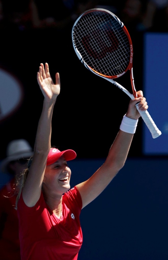 Makarova comemora vitória sobre Williams | 