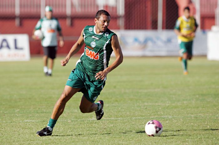 Atacante Marcel foi elogiado pelo técnico Marcelo Oliveira no treino do Coritiba nesta terça-feira | Christian Rizzi / Gazeta do Povo