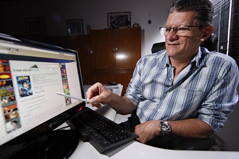 Renaldo Franque, gerente de sistemas pedagógicos do Expoente: colégio tem acervo com dezenas de trechos de filmes e sugestões de atividades pós-exibição | Albari Rosa/Gazeta do Povo