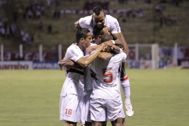 São Paulo chega à segunda vitória no Paulitão | Gustavo Sawada / Futura Press