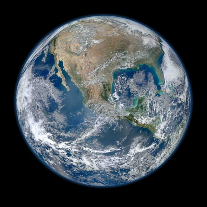 Foto da Terra tirada pelo satélite Suomi NPP, que recebeu este nome em homenagem ao "o pai do satélite meteorológico", Verner Suomi | Reuters/Nasa