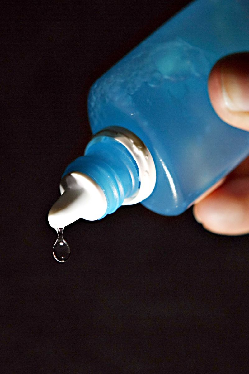 Usar colírios por conta própria pode transformar um tratamento que seria rápido em um longo período de acompanhamento médico | Albari Rosa/ Gazeta do Povo