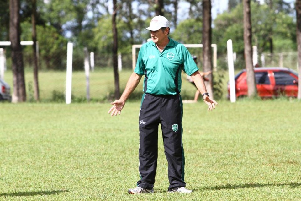 Vaga na Série D move recomeço de Darío Pereyra Darío Pereyra, que já treinou o Coritiba, se encantou com o sossego do interior paranaense | Roberto Custodio/ Gazeta do Povo