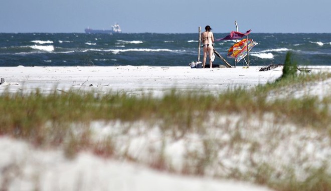 Sol, mar, areia fina e nada de vendedores: recanto perfeito |