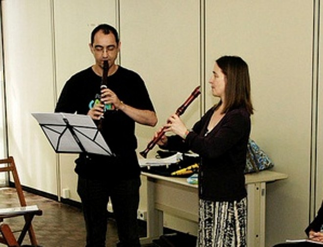 Flautista Rachel Brown, especializada na versão barroca de seu instrumento |