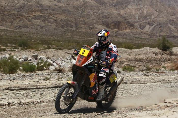 O francês Cyril Despres assumiu a liderança no Dakar após o rival Marc Coma se perder na estapa desta terça-feira | Cezaro de Luca / EFE