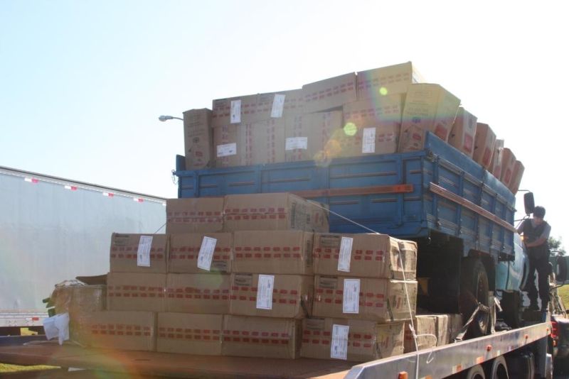 Valor da apreensão foi estimado em R$ 1,5 milhão (incluindo as mercadorias e os veículos) | Divulgação / Polícia Federal