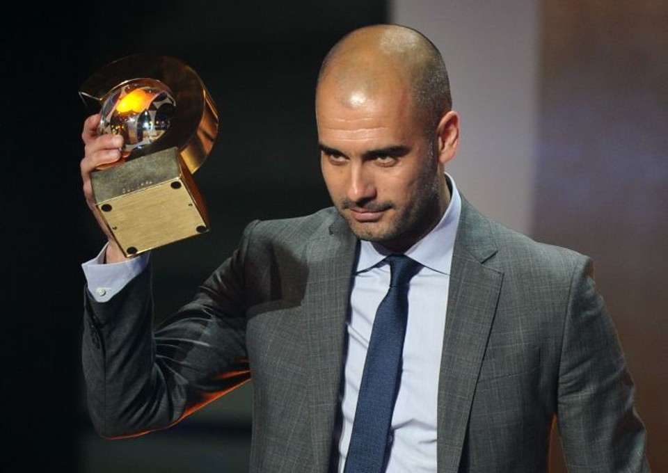 Guardiola é eleito o técnico do ano pela Fifa Melhor treinador de 2011, Guardiola venceu pelo Barça o Campeonato Espanhol, a Liga dos Campeões e o Mundial de Clubes ano passado | Franck Fife / AFP