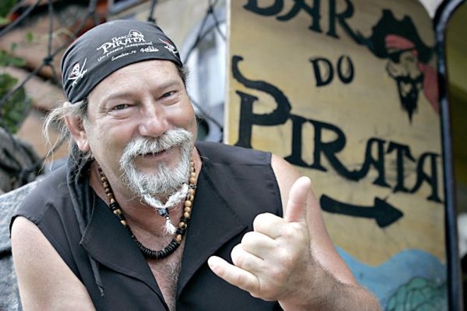O capitão Carlos Antonio Grando encarna o personagem e provoca muitas risadas |