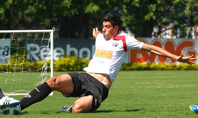 São Paulo começa a reduzir elenco após temporada e começa pelo zagueiro Xandão | Luiz Pires / Vipcomm