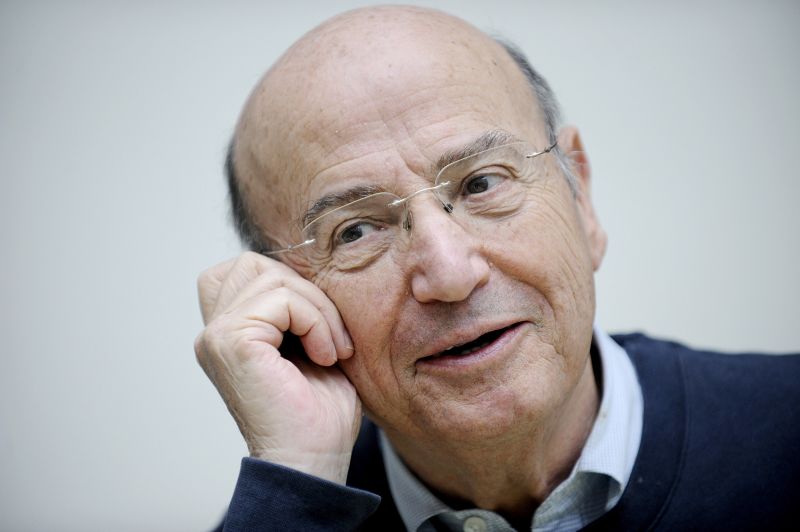 O diretor recebeu uma Palma de Ouro no Festival de Cannes, pelo filme "A eternidade e um dia" (1998), e um Leão de Ouro do Festival de Veneza, por "Alexandre, o grande" (1980) | AFP PHOTO DDP / VOLKER HARTMANN