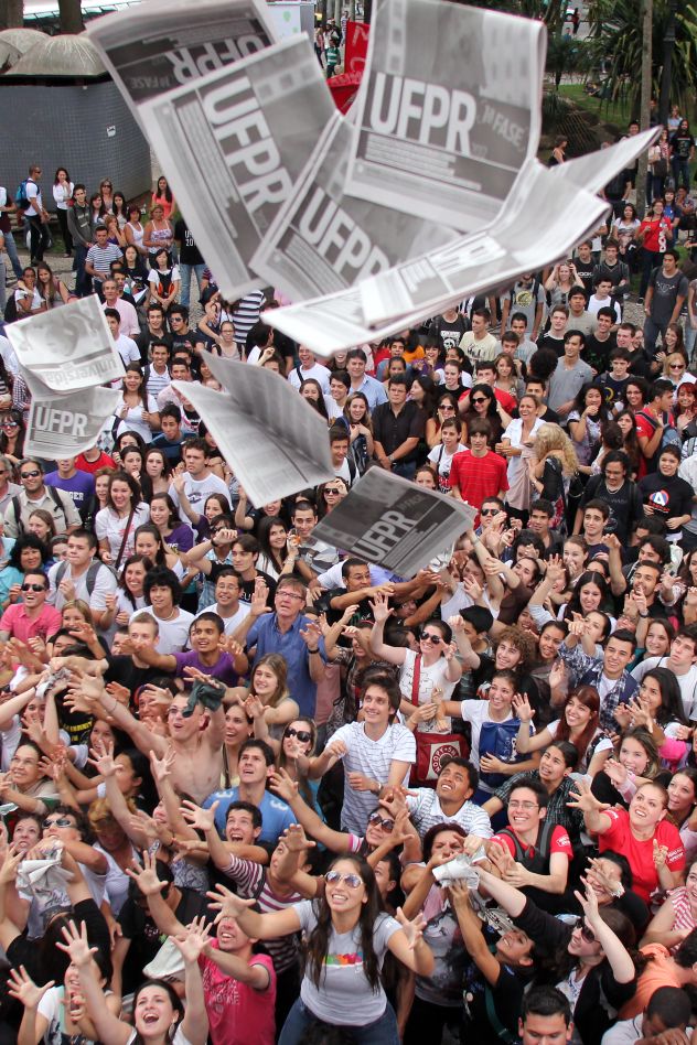 Imagens do resultado da UFPR em anos anteriores... | Walter Alves/Gazeta do Povo