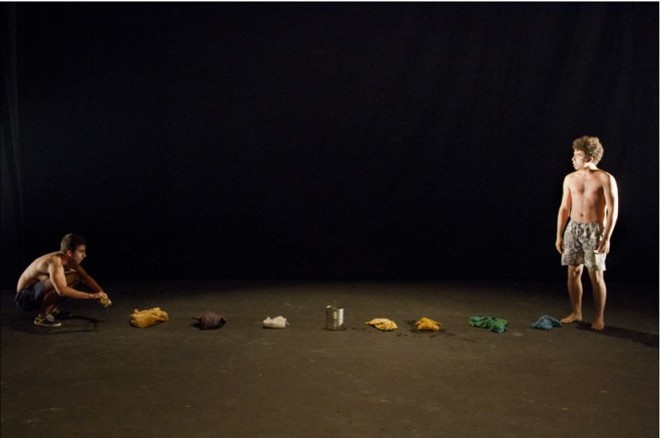 Quintal, peça do grupo Casca que participará da mostra mineira do Galpão Cine Horto no Teatro Novelas Curitibanas |