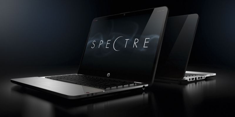 HP Envy 14 Spectre- O ultrabook de 14 polegadas da HP vem com design arrojado, feito de vidro, tem 20 milímetros de espessura e pesa 1,8 kg. Tem teclado inteligente, com lâmpadas LED para cada tecla, e chip NFC, para transferência de dados com smartphones. A tela tem tecnologia Radiance Display, com resolução 1.600 x 900, superior à média do mercado. O processador é o Intel Core i5 | Divulgação
