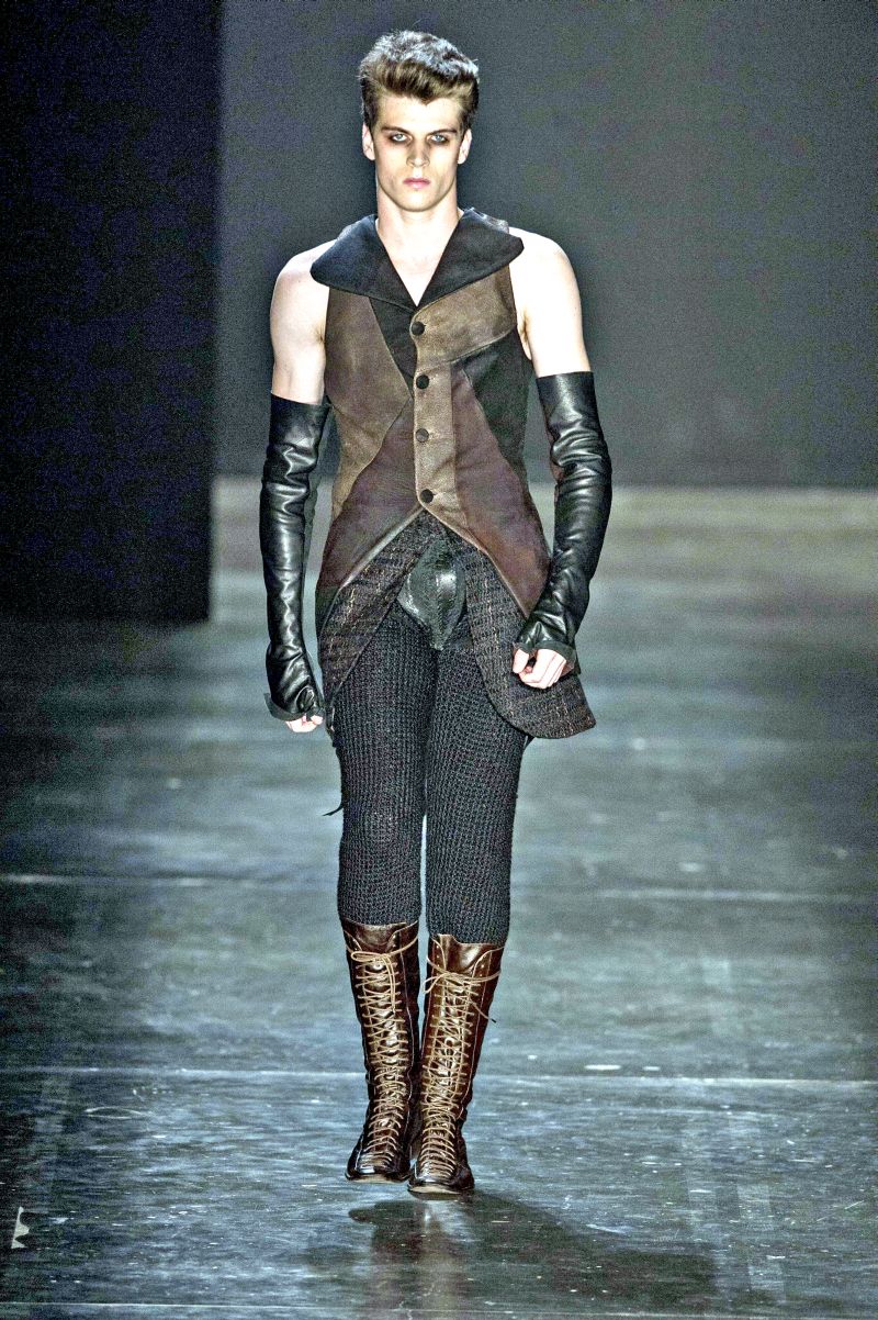 João Pimenta levou saia à passarela | Yasuyoshi Chiba/AFP