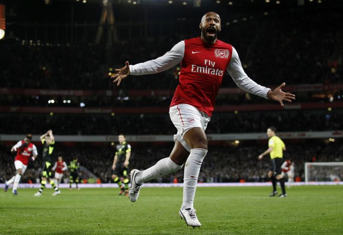 Thierry Henry marcou dois gols desde que retornou ao Arsenal por empréstimo no início do ano | Eddie Keogh / Reuters