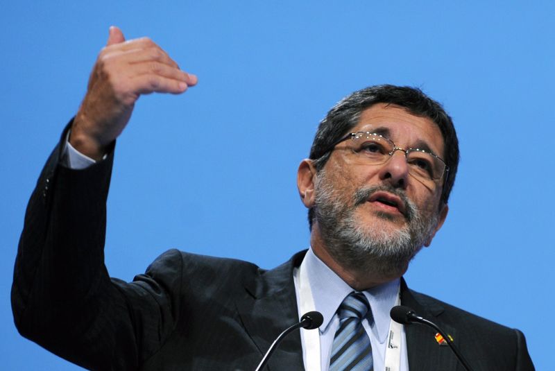 Gabrielli telefonou para o governador baiano para informar oficialmente que deixaria o comando da estatal no início de fevereiro | AFP PHOTO / PHILIPPE DESMAZES