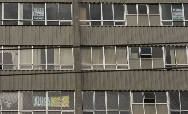 Número de imóveis disponíveis para aluguel subiu 15% em novembro de 2011, na comparação com o mesmo mês de 2010, mas ainda assim oferta segue inferior à demanda | Antônio Costa/ Gazeta do Povo