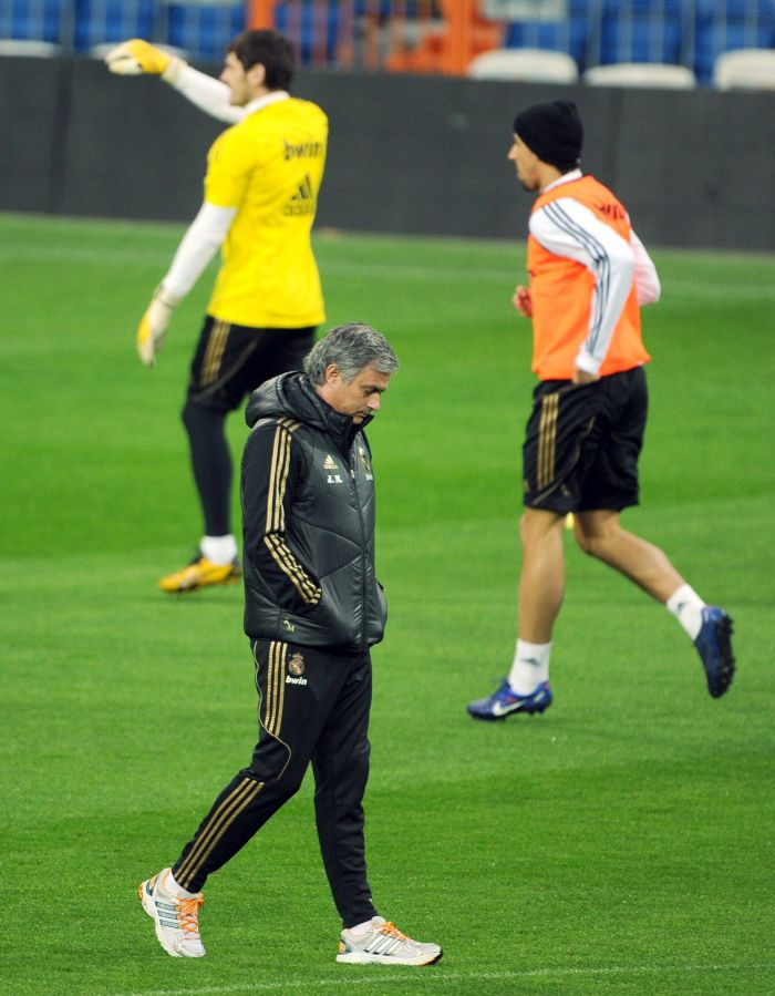 Ideia de Mourinho é de que todos jogadores do Real atuem em janeiro para evitar lesões na equipe | AFP