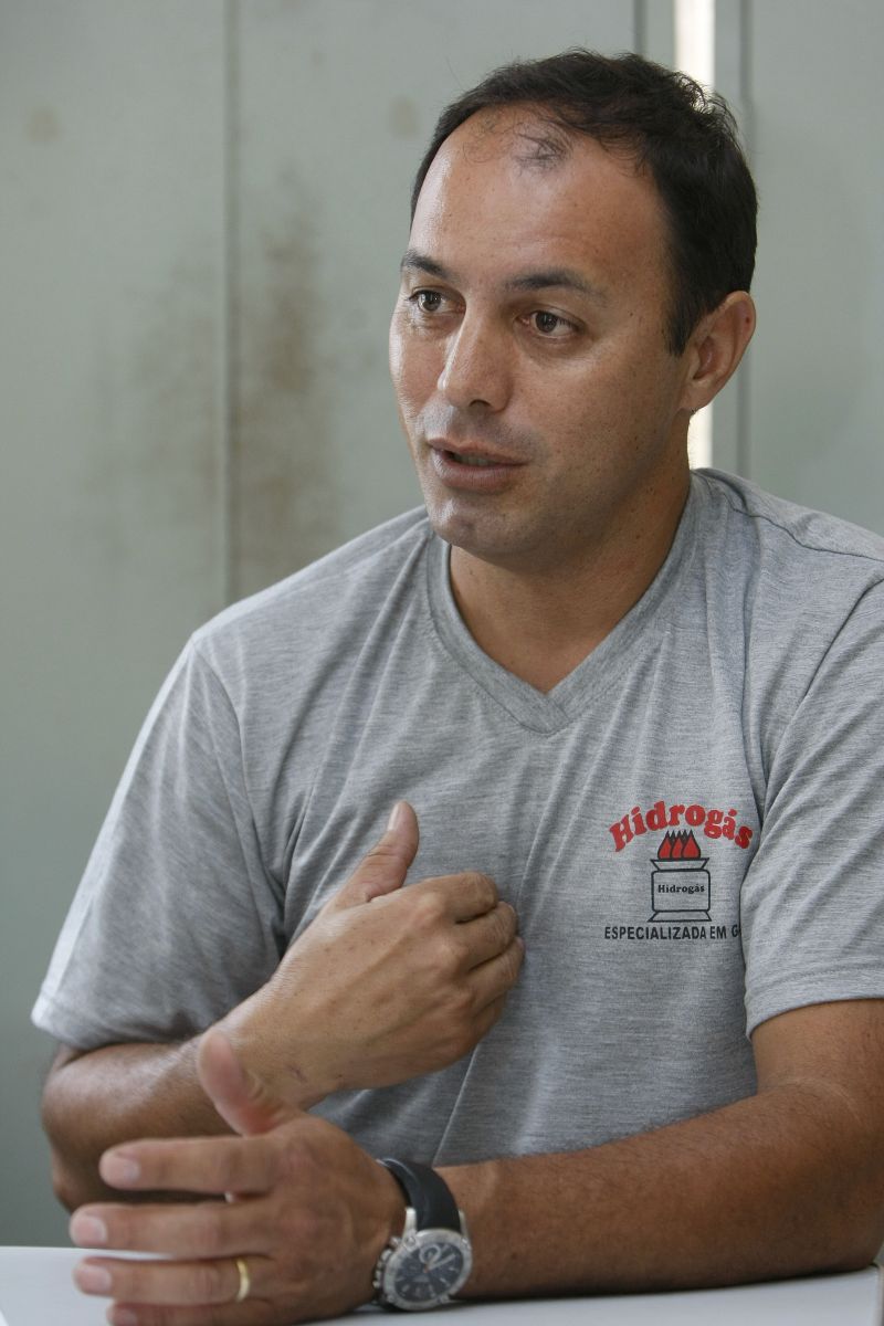 Os cursos sempre ocorrem no período de quatro dias. Por isso são liberadas quatro diárias que somam o valor de R$ 1,4 mil.Sandro Moacir Braga, presidente da Câmara de Matinhos, justificando por que os vereadores da cidade recebem todos os meses R$ 1,4 mil de diários de viagem | Hugo Harada / Gazeta do Povo