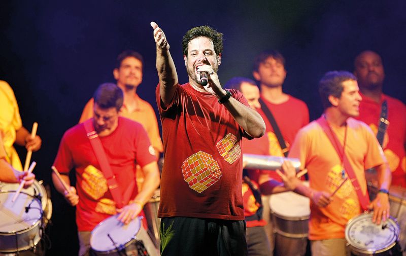 O grupo Monobloco foi uma das atrações noturnas de Guaratuba no último sábado | Hugo Harada / Gazeta do Povo